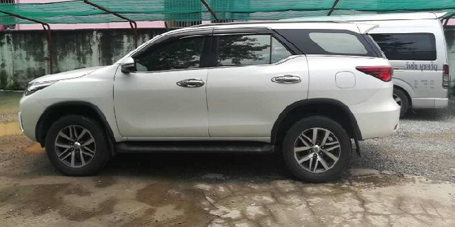 SUV Toyota Fortuner from Bangkok to Pattaya trip