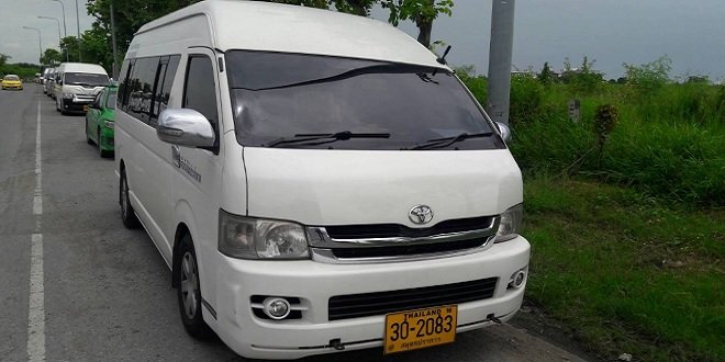 minibus Toyota Commuter Bangkok Pattaya taxi